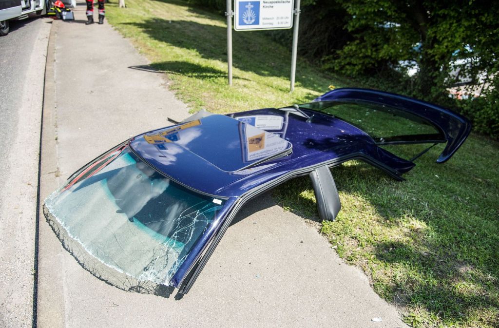 Um den Fahrer des Audis zu bergen, musste das Dach des Autos abgenommen werden.