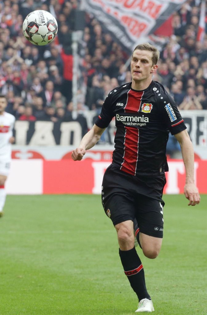 Sven Bender ist seit Jahren Führungsspieler bei Bayer 04 Leverkusen und hat mittlerweile 229 Bundesliga-Partien für die Werkself absolviert. Damit liegt er acht Spiele vor seinem Bruder Sven.
