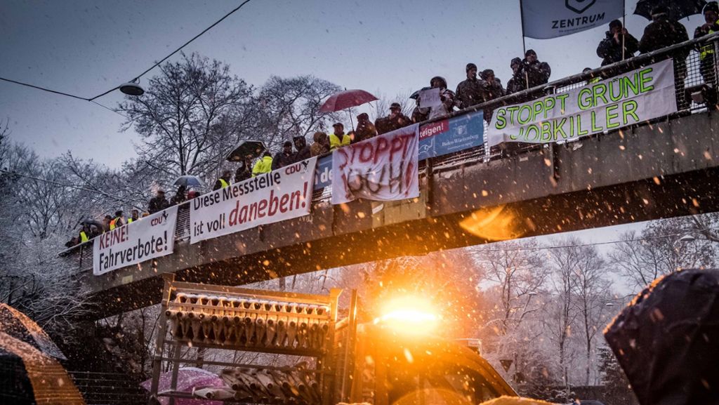  Vergangene Woche hat eine Privatinitiative das erste Mal am Neckartor gegen das Diesel-Fahrverbot demonstriert. Am Samstag folgt die zweite Auflage. Die Stadt rechnet mit bis zu 500 Demonstranten. 