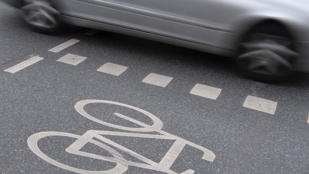 Verwirrter Mann in Steinheim: Fahrradfahrer lässt mitten auf der Straße die Hose herunter