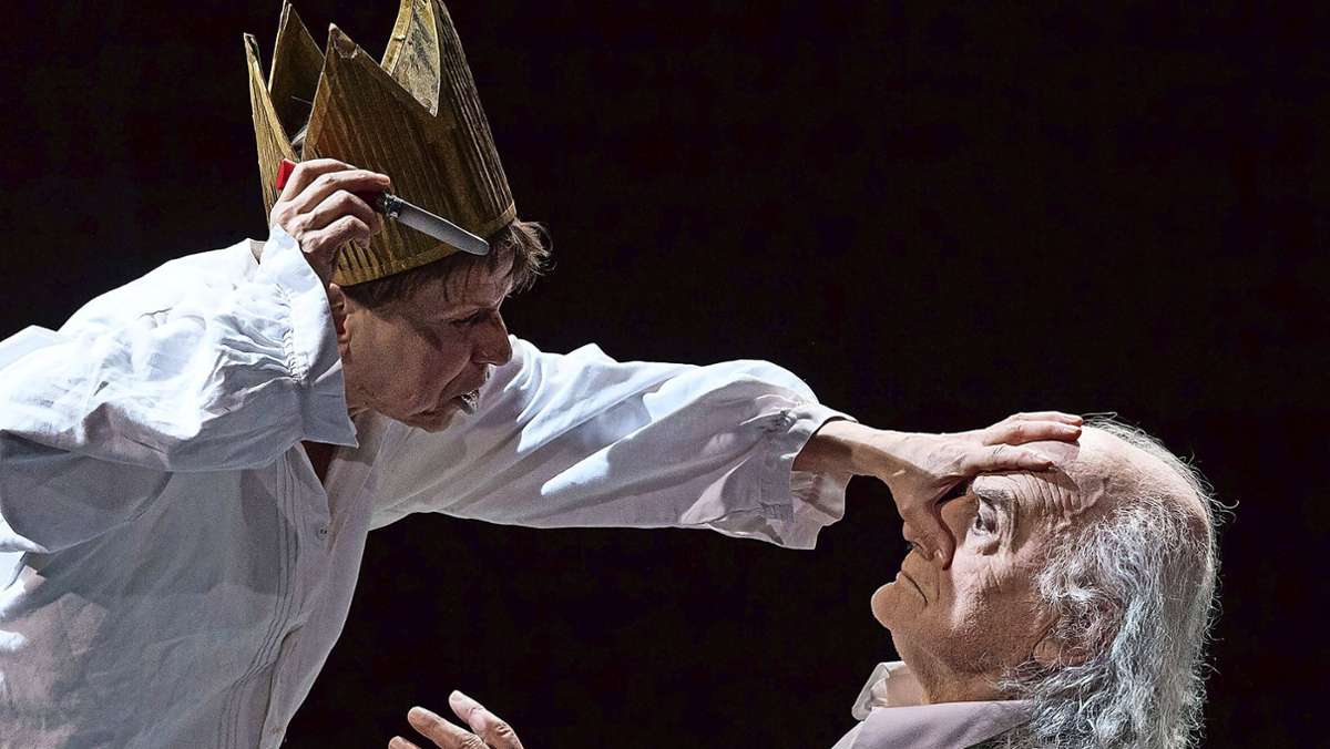  Mit Henrik Ibsens Drama „Peer Gynt“ gastiert der 88-jährige Roberto Ciulli in der Filharmonie in Bernhausen. Der Theaterstar steht für internationale Bühnenkunst. 