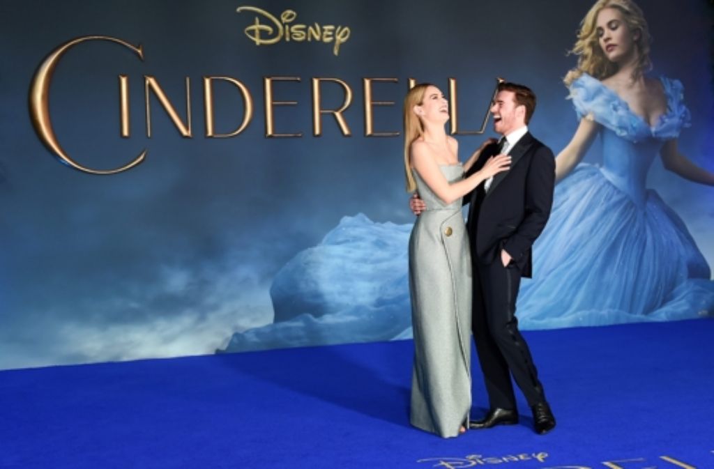 Am Donnerstagabend hat die Neuverfilmung von Cinderella in London Premiere gefeiert. Lily James und Richard Madden waren auch mit von der Partie.