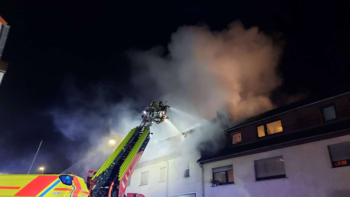 Feuer im Kreis Ludwigsburg: Zwei Verletzte bei Wohnhausbrand in Sachsenheim