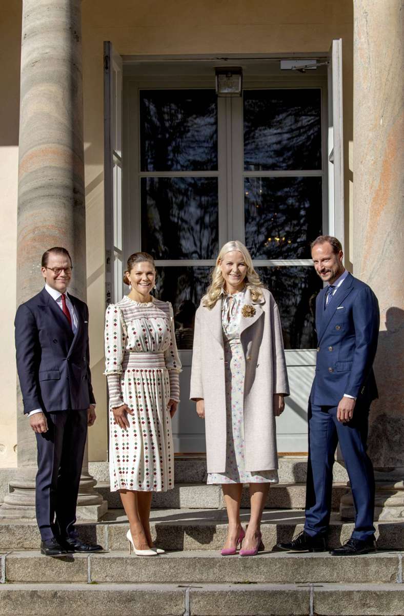Während sie in Stockholm sind, sollen die Norweger bei Victoria und Daniel auf Schloss Haga im Gästezimmer nächtigen.