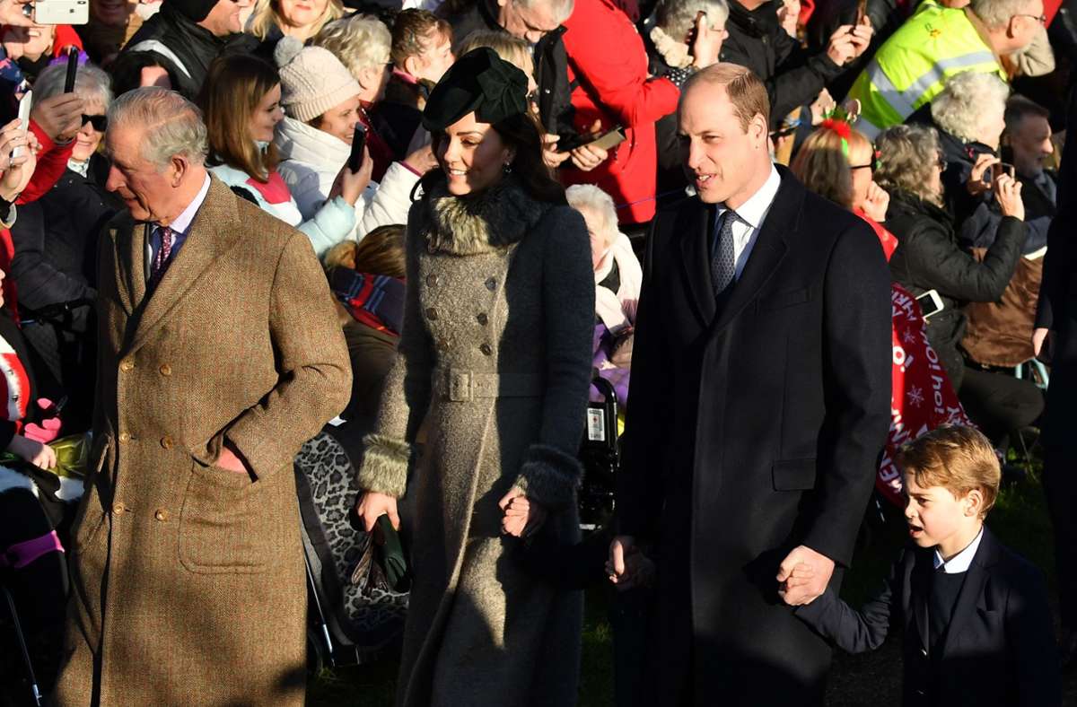 Prinz Charles, Herzogin Kate, Prinz William und Prinz George (von links)