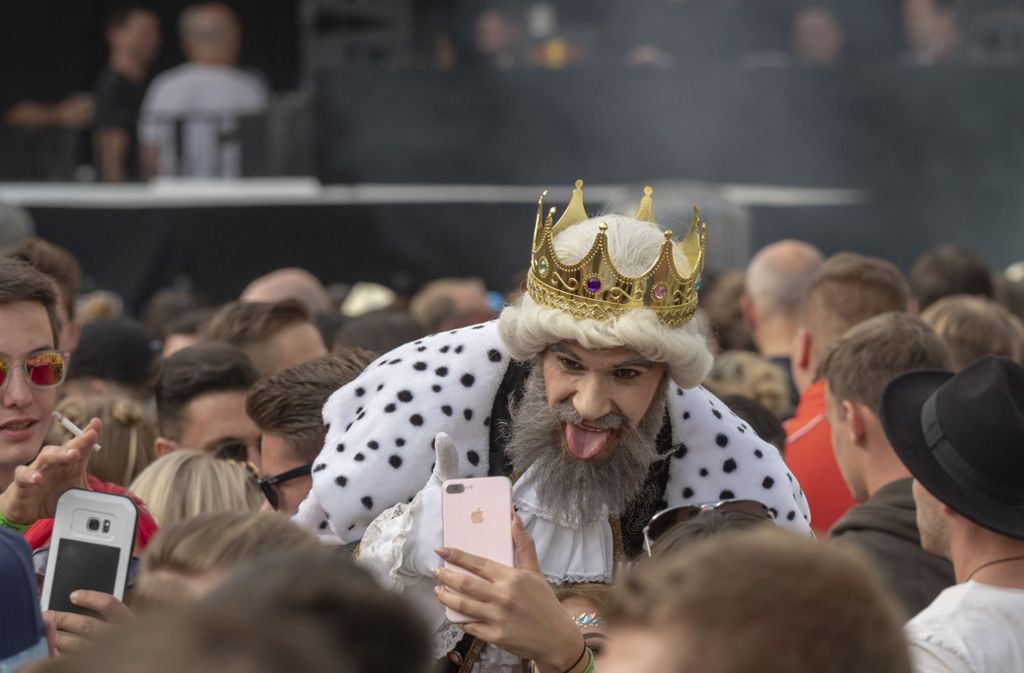 Selfie-Time: der Techno-König gibt sich volksnah.
