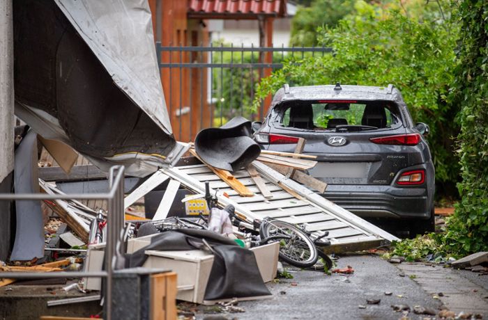Gewitter, Starkregen und Orkanböen: Unwetter trifft Nordrhein-Westfalen – bis zu 40 Verletzte