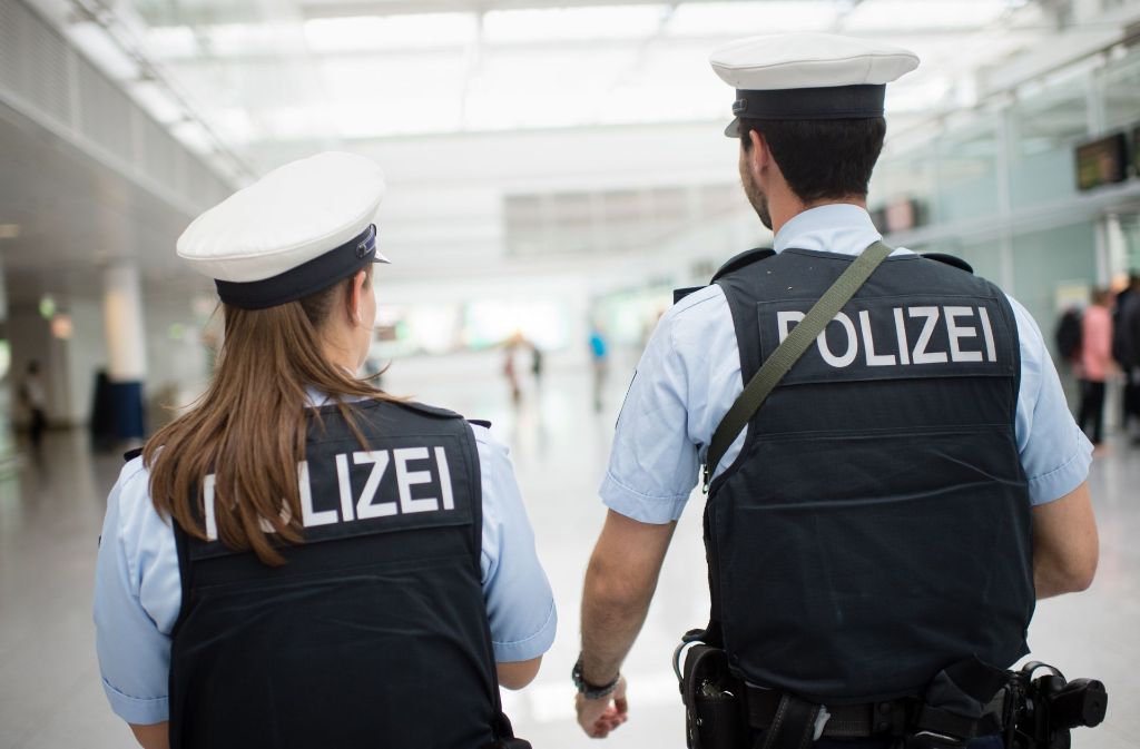 Die Bundespolizei nahm am Stuttgarter Hauptbahnhof eine aggressive 24-Jährige fest. Foto: dpa/Symbolbild
