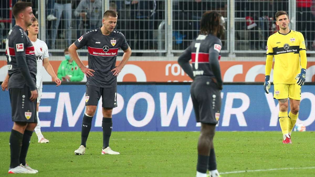  Nach dem 1:4 in Augsburg und vor dem Duell mit Arminia Bielefeld sieht die sportliche Leitung des VfB Stuttgart keinen Grund, nervös zu werden. Abwehrchef Waldemar Anton spricht vom „schlechtesten Spiel in dieser Saison“. 