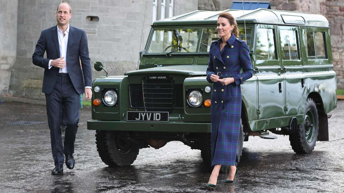 Herzogin Kate und Prinz William in Schottland: Sie fahren in Prinz Philips Land Rover ins Autokino