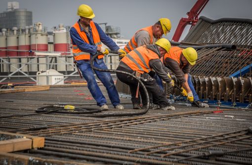Die Arbeiten am neuen Tiefbahnhof sollen Ende 2025 abgeschlossen sein. Danach könnten die alten Gleisflächen bebaut werden. Foto: Lichtgut/Julian Rettig