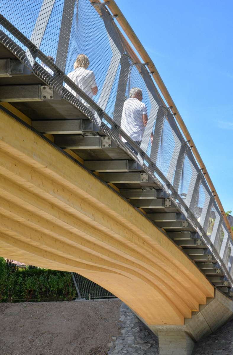 Stuttgarter Holzbrücke an der Birkelspitze in Weinstadt