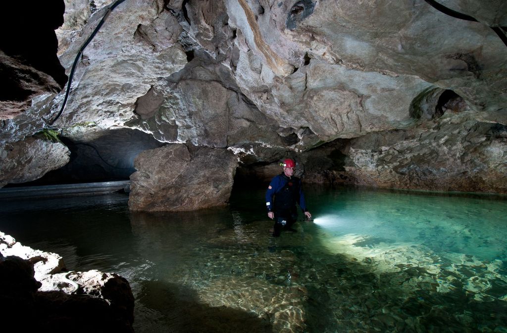 Im Eingangsbereich der Höhle