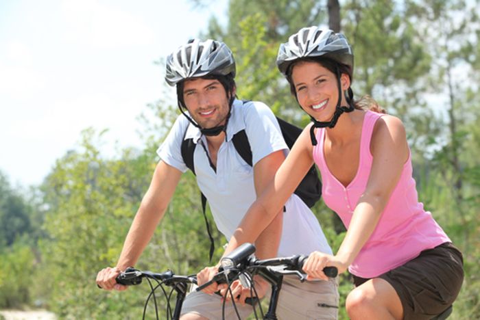 Gelenkschonend und äußerst effizient, was den Kalorienverbrauch angeht - Radfahren gilt nicht umsonst als eine der gesündesten Sportarten.