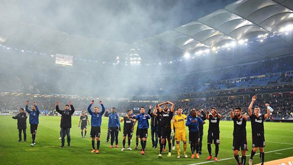 Relegationspiel ist Hochrisiko-Spiel: Etwa 1100 Beamte in Karlsruhe im Einsatz