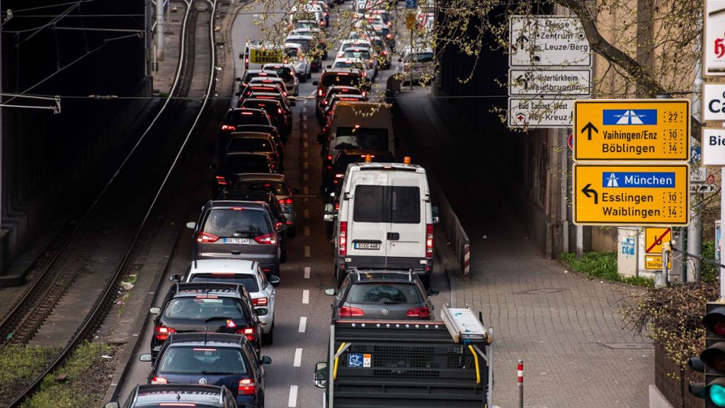 Luftreinhaltung in Stuttgart: Verhandlung über Fahrverbote im Juli
