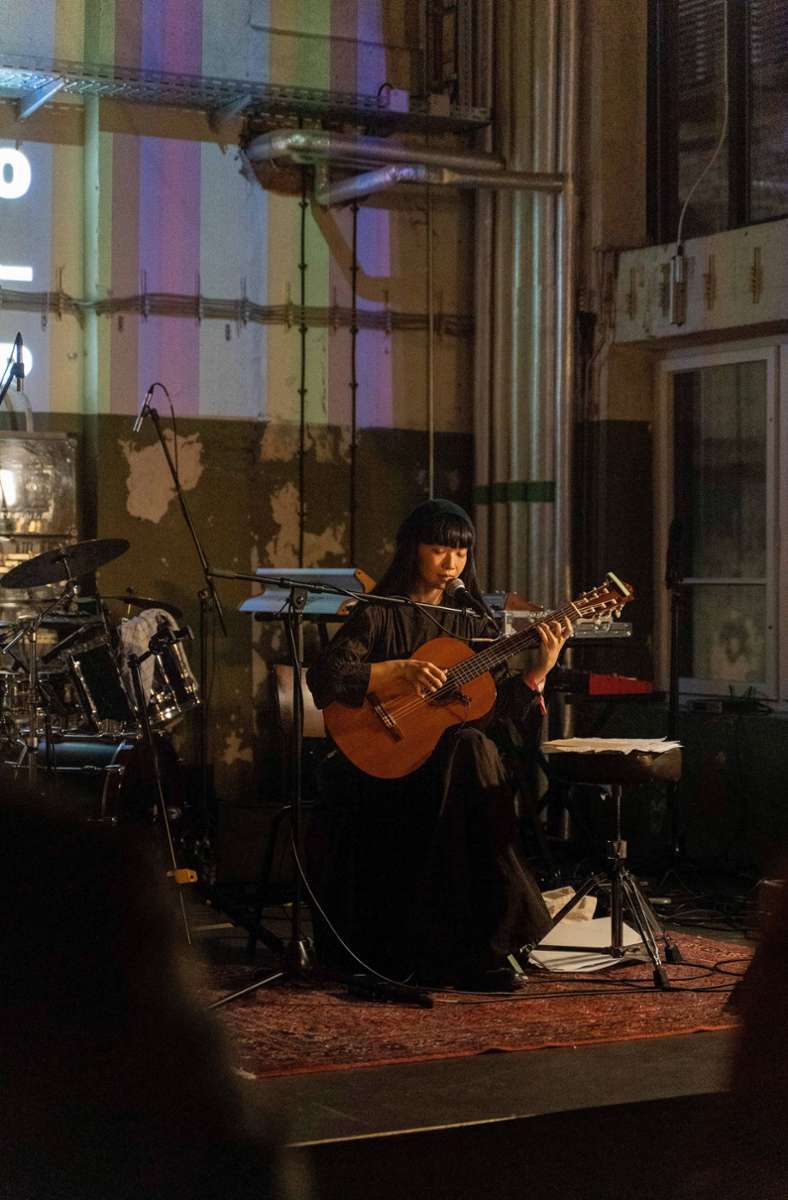 Im Rahmenprogramm von „About Pop“ durfte natürlich auch Musik nicht fehlen – hier die japanische Popmusikerin Ichiko Aobo...