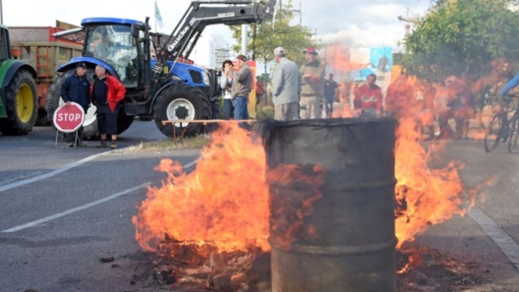 An der Grenze zu Frankreich: Blockade gegen deutsche Lkw