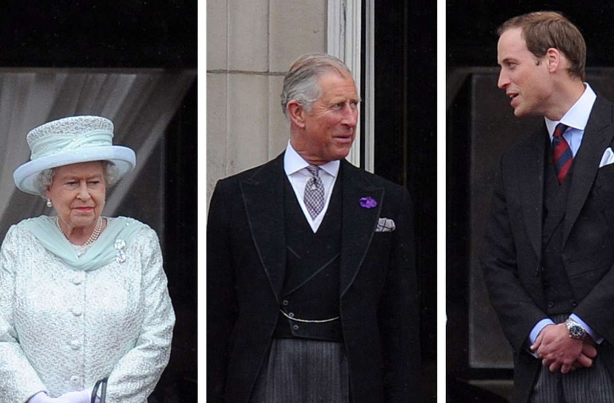 Warum die Königin vom Zepter nicht lassen will? Adelsexperten munkeln, die Queen traue ihrem Sohn Charles das Amt nicht zu. Ginge es nach dem Volk, säße bald sowieso ein ganz anderer auf dem Thron des Vereinten Königreichs: Eine Mehrheit der Briten wünschte sich bei Umfragen Prinz William - und nicht Charles - als nächsten König.