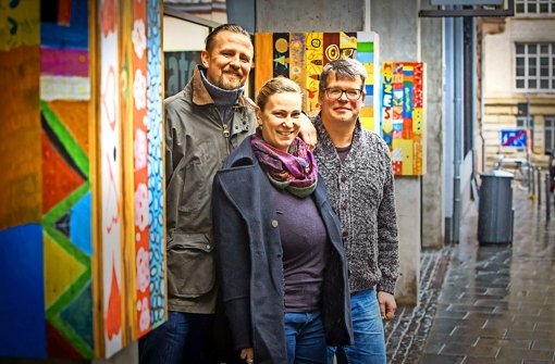 Tobias Kraus, Christine Böhler und Matthias Kästner (von links) importieren  über „Poís Portugal“ fair gehandeltes  Obst nach Deutschland. Foto: Lichtgut/Achim Zweygarth