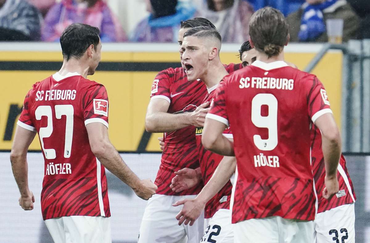 55,4 Millionen Euro erhält der SC Freiburg für die kommende Saison an TV-Geldern. Damit bildet der Sportclub mit Union Berlin (54,8) die Mitte. Der FC Bayern erhält 95,3, der VfL Bochum 33,2 Millionen Euro. Beim VfB Stuttgart sind es 41,2.