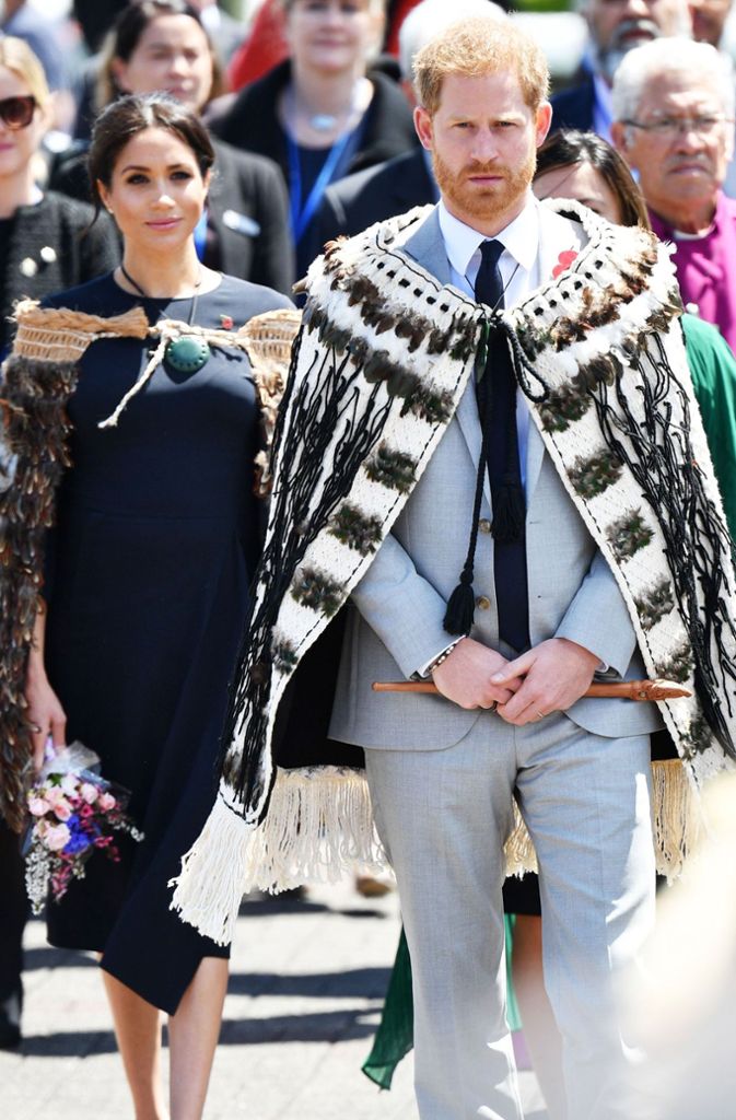 ... Meghan und Harry bekamen Korowai geschenkt, den traditionellen Mantel der Ureinwohner.