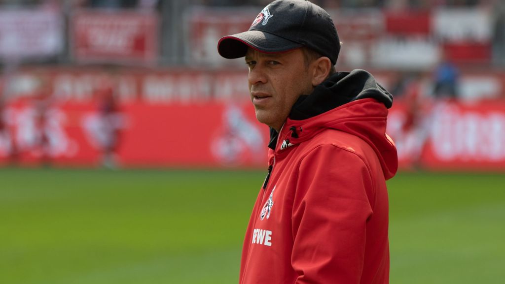  Der Vater von FC-Trainer Markus Anfang liegt nach einem während des Zweitligaspiels erlittenen Herzinfarkt im Krankenhaus. An Fußball mochte beim Zweitliga-Spitzenreiter Köln zunächst keiner mehr denken. 