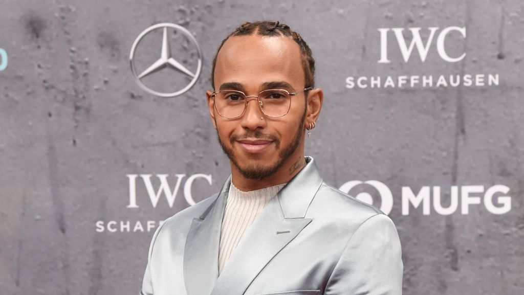 Lewis Hamilton im Silberpfeil-Outfit von Dior: Hamilton glänzt schön wie eine Alu-Felge