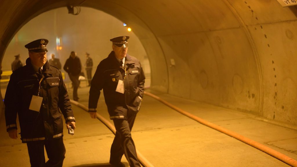 Engelbergtunnel bei Leonberg: 600 Einsatzkräfte proben den Ernstfall