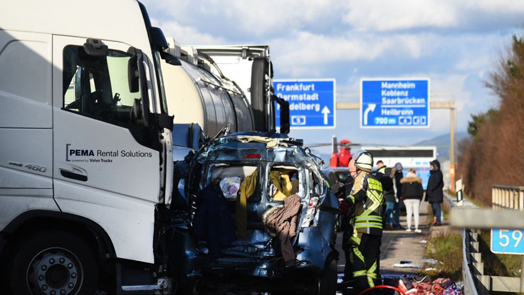A5 bei Heidelberg: Schwerer Verkehrsunfall mit mehreren Toten