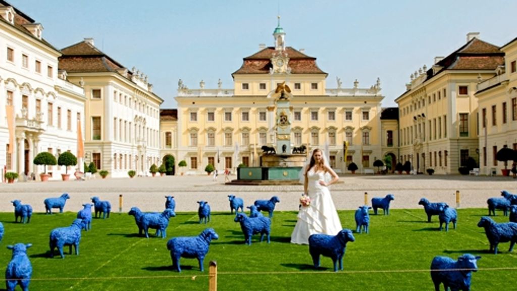 Aktionskunst im Ludwigsburger Schloss: Blaue Schafe als Botschafter