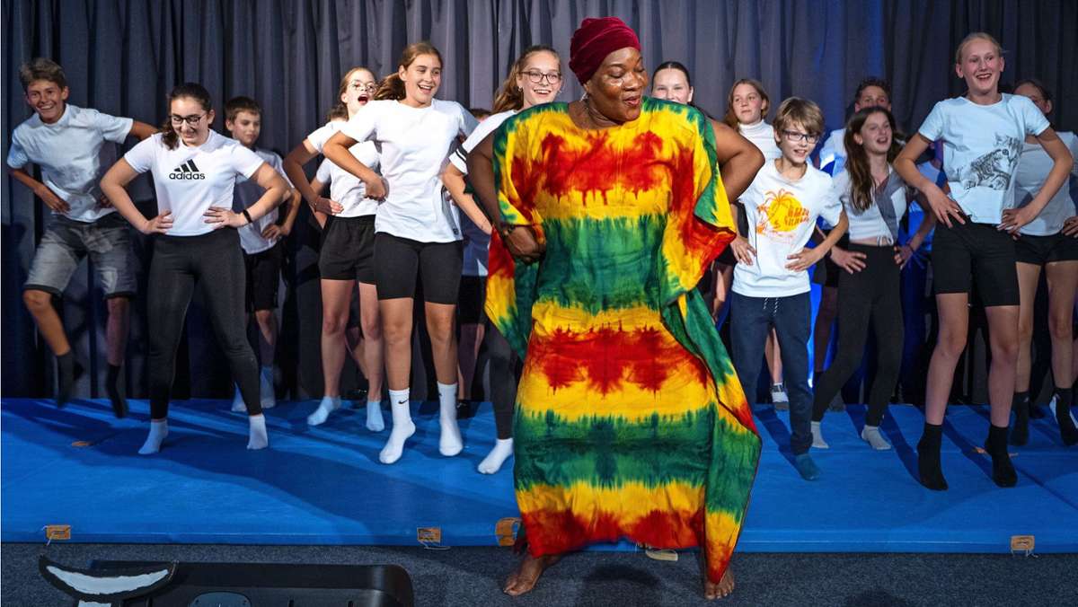 Gymnasium in Leonberg: Tanzen und Trommeln wie in Afrika