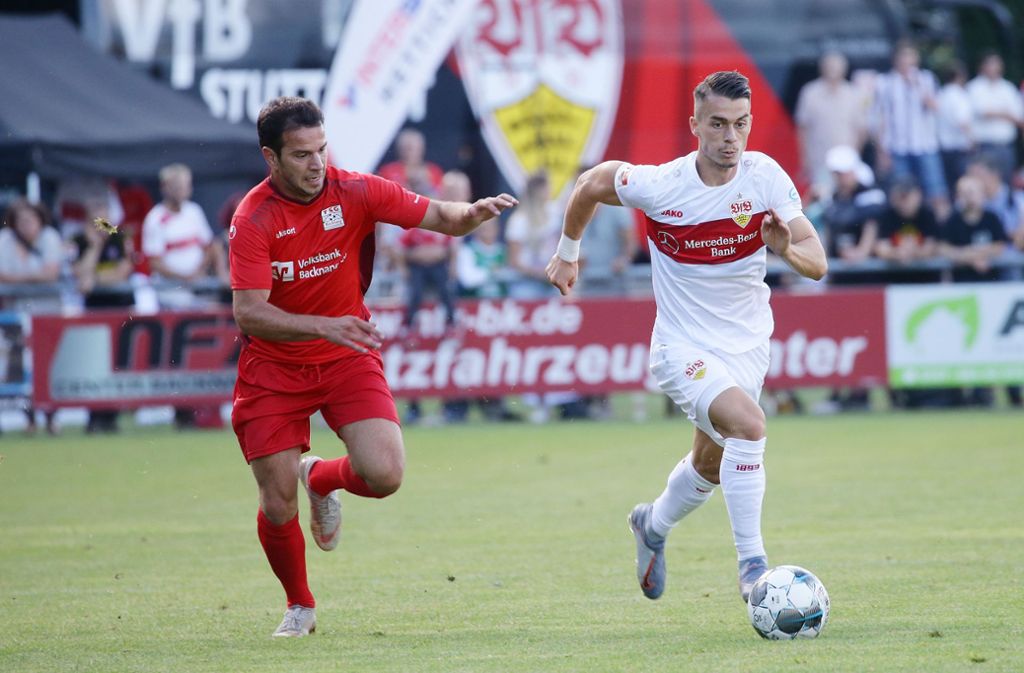 Erik Thommy ist bei der Mission Wiederaufstieg nicht dabei. Er wurde in die Bundesliga zu Fortuna Düsseldorf verliehen. Düsseldorf hat zudem eine Kaufoption.