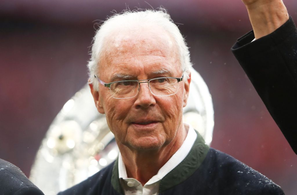 „Wenn ich die Spiele in der Champions League und der Europa League sehe, wie da gefightet wird, da meine ich bei Bayern manchmal, die Uwe-Seeler-Traditionsmannschaft zu sehen.“ (Ehrenpräsident Franz Beckenbauer über einen bisweilen fehlenden Kampfgeist der „erfolgsverwöhnten“ Bayern-Mannschaft)
