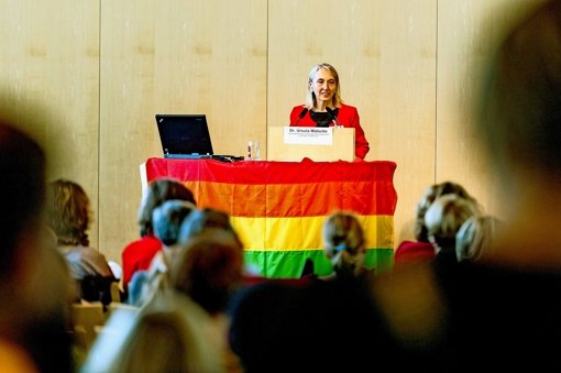 Die Gleichstellungsbeauftragte Ursula Matschke sagte, es gebe noch viel zu tun, damit gleichgeschlechtliche Paare nicht mehr diskriminiert werden. Foto: Lichtgut