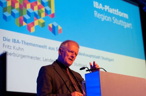 OB Fritz Kuhn, hier bei einer Veranstaltung im Vorfeld,  freut sich über die Wahl des IBA-Intendanten Foto: Lichtgut/Oliver Willikonsky