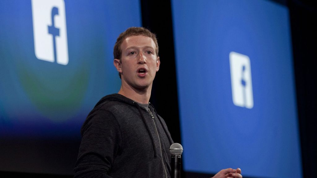  Haben verbreitete Falschmeldungen bei dem Online-Netzwerk den Ausgang der Präsidentenwahl in den USA mitentschieden? Facebook-Chef Zuckerberg wehrt sich gegen diese Vorwürfe. 