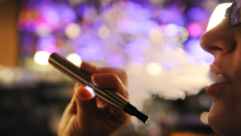 E-Zigaretten keine Arzneimittel: Verkauf in Tabakläden und im Internet geht weiter