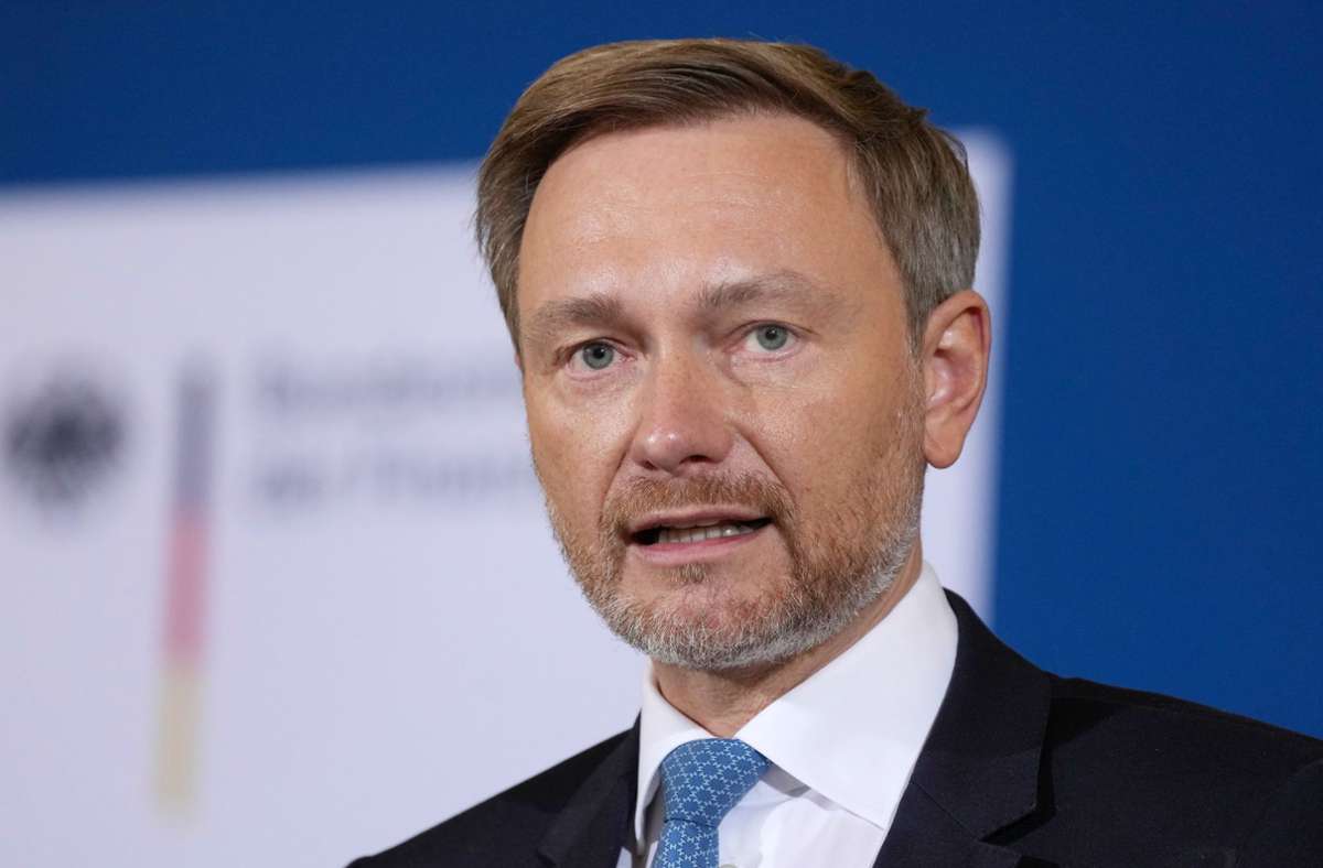 Bundesfinanzminister Christian Lindner will trotz seines Regierungsamtes auch in den kommenden Jahren FDP-Vorsitzender bleiben. Foto: dpa/Michael Sohn