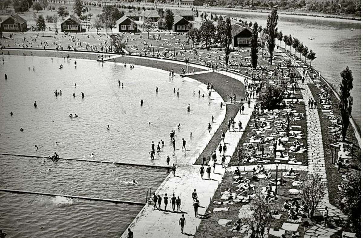 Sieht aus wie im Urlaub, es ist Stuttgart: 1935 war der künstlich am Neckar angelegte Max-Eyth-See ein Strandbad.