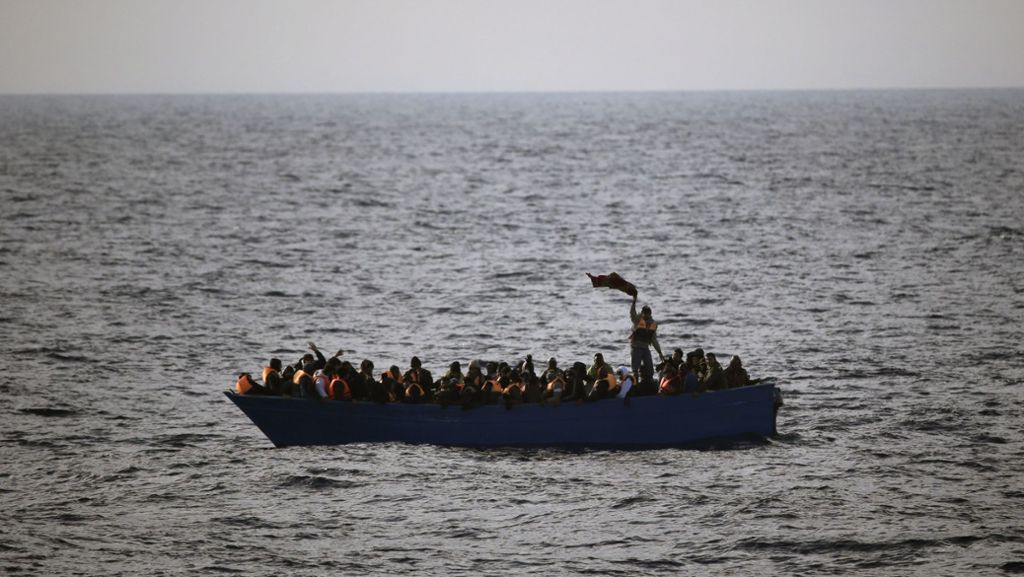 Boot sinkt vor Libyens Küste: Mindestens 97 Flüchtlinge vermisst