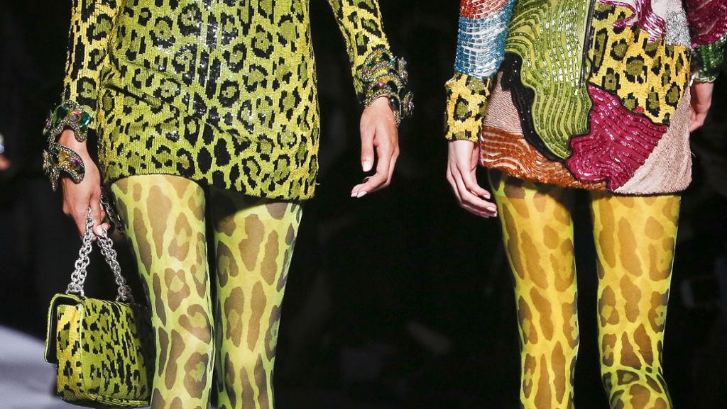  Pippi Langstrumpf wäre neidisch gewesen: Es kommt Farbe auf bei der diesjährigen Fashion Week in der amerikanischen Modemetropole. Die ersten Designer läuten einen knallbunten Start ein. 