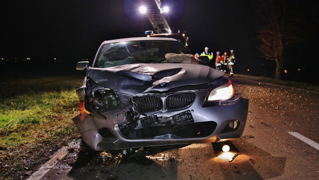 Unfall mit Straßensperrung bei Remseck: BMW kracht in Honda: Zwei Verletzte
