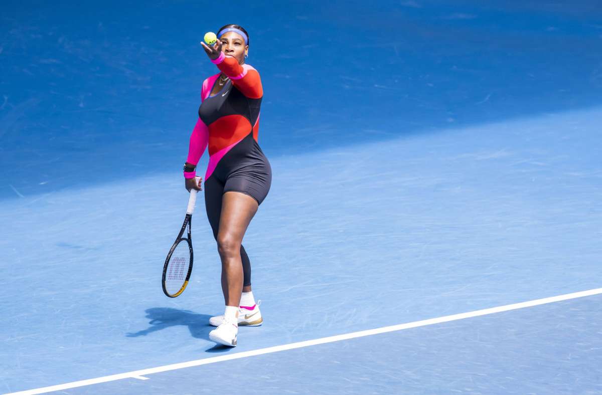 ...Serena Williams. Die US-Amerikanerin sorgte einmal mehr mit einem außergewöhnlichen Outfit für Aufsehen.