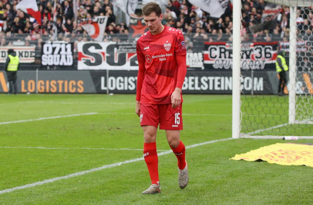 Enttäuschter Abgang: Auch für den VfB-Außenverteidiger Pascal Stenzel lief es in Sandhausen nicht. Foto: Baumann