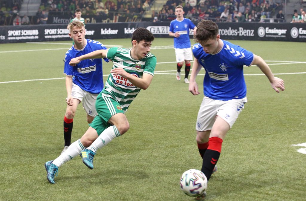 Im ersten Halbfinale standen sich Rapid Wien und Glasgow Ranges gegenüber.