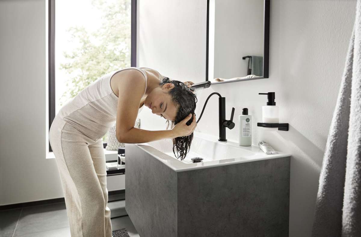 Praktisch: Schnell mal Haare waschen, dafür muss man hier nicht mehr extra unter die Dusche . . .