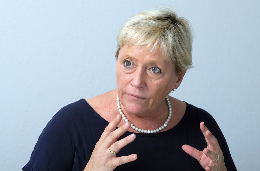 Die baden-württembergische Kultusministerin Susanne Eisenmann (CDU) sagt in einem Interview mit unserer Zeitung, es dauere noch zwei, drei Jahre, bis der aktuelle Mangel korrigiert sei.