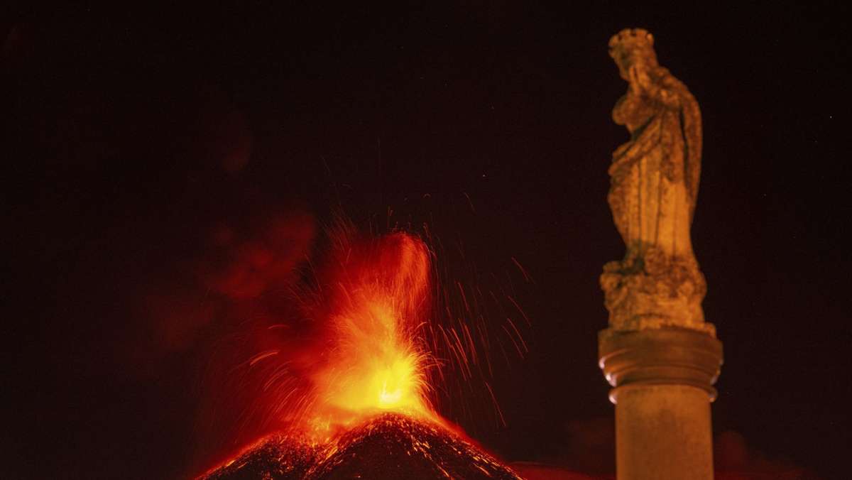 Sizilien: Vulkanasche aus dem Ätna – Flughafen Catania stoppt Flüge