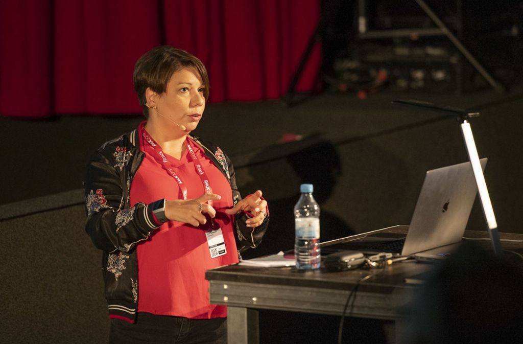 Nina Hartstone a, 3. Mai 2019 bei ihrem Vortrag zu „Bohemian Rhapsody“ im Stuttgarter Kino Gloria 2 im Rahmen der internationalen Digitalkonferenz FMX